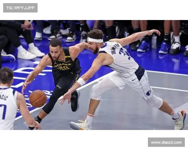 克莱汤普森离开,段冉解析勇士王朝的解体与新篇章的开启(勇士汤普森最新训练视频) 克莱汤普森离开,段冉解析勇士王朝的解体与新篇章的开启(勇士汤普森最新训练视频)